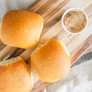 6 Roll Basket w/ Cinnamon Butter